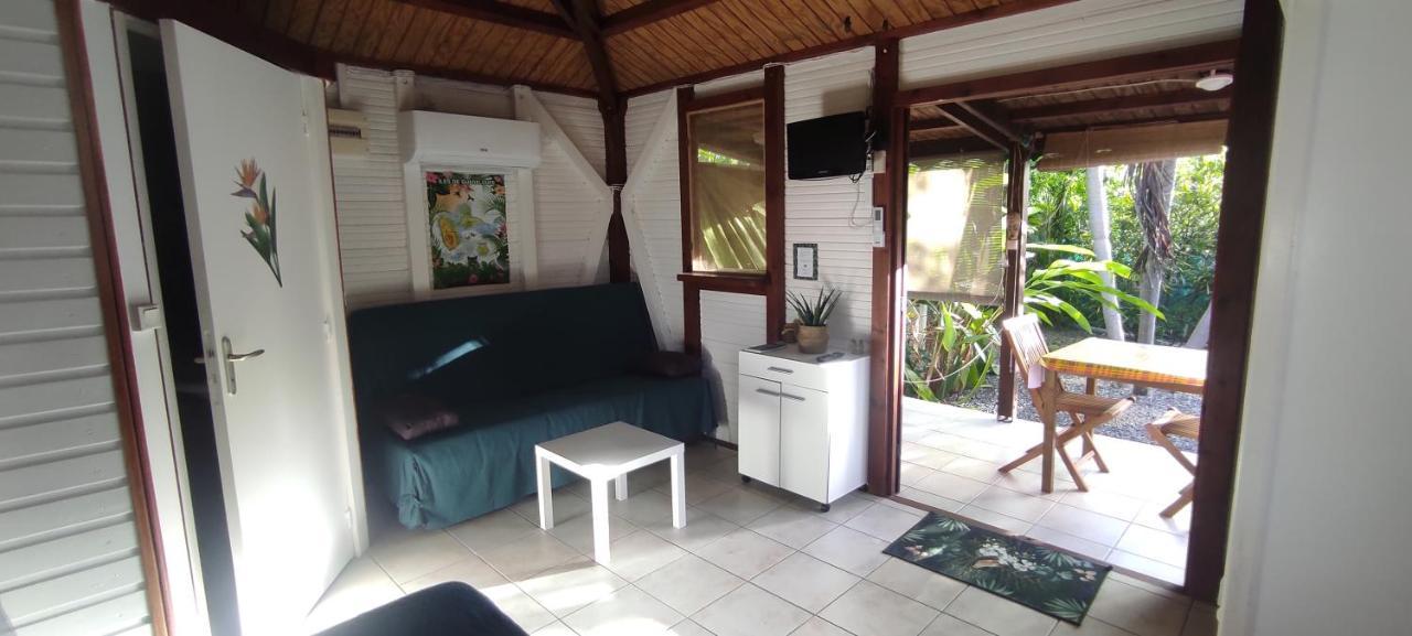 Bungalow Tout Confort Avec Piscine Partagee A 5 Mn De La Mer Saint-Francois  Exterior foto