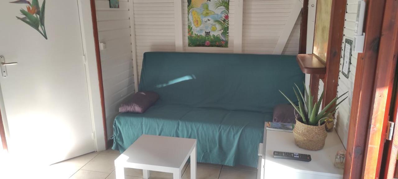 Bungalow Tout Confort Avec Piscine Partagee A 5 Mn De La Mer Saint-Francois  Exterior foto